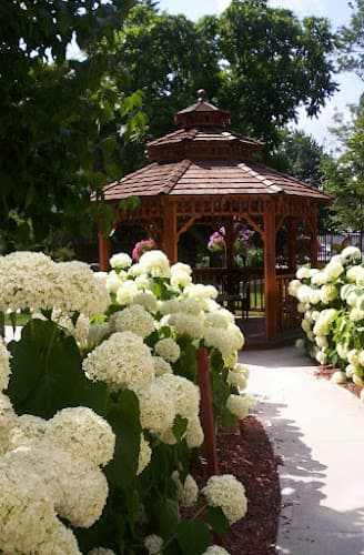 Bonnie Place - Photo 1