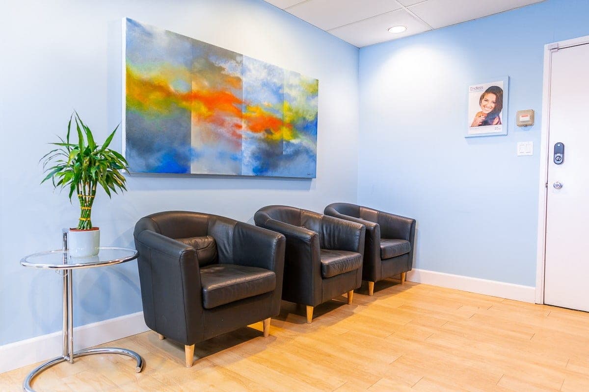 SeniorHome.ca - Royal Jubilee Denture Clinic