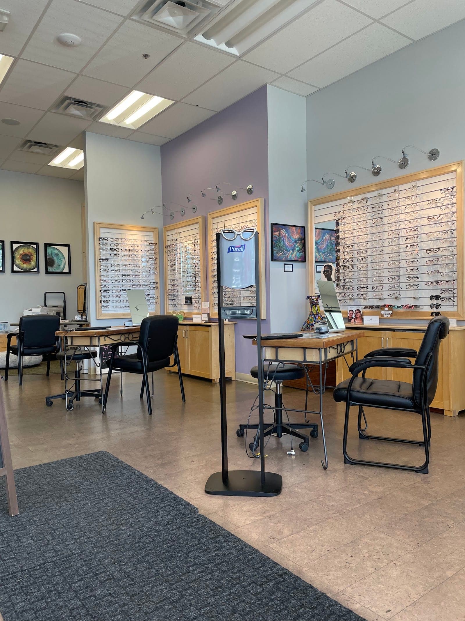 Admirals Walk Optometry Clinic (photo: Hz, via Google)