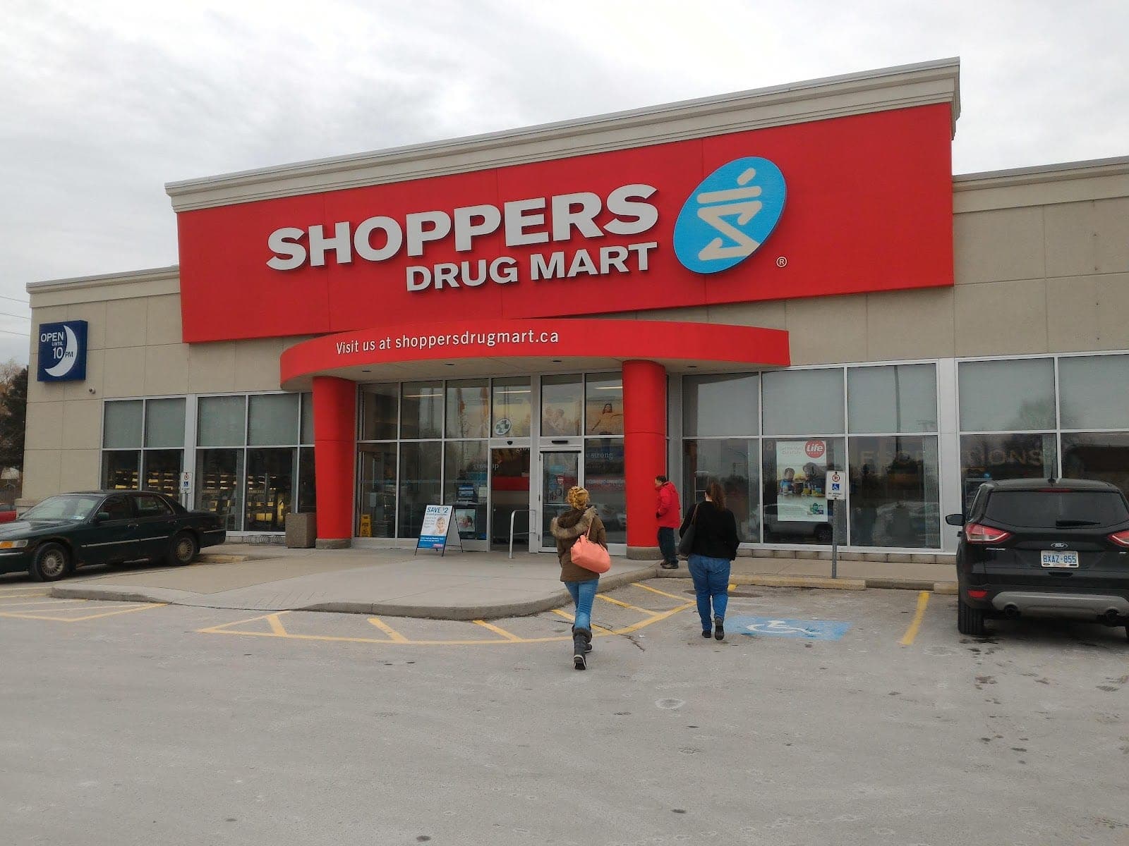 Shoppers Drug Mart (photo: Nick Bolhuis, via Google)