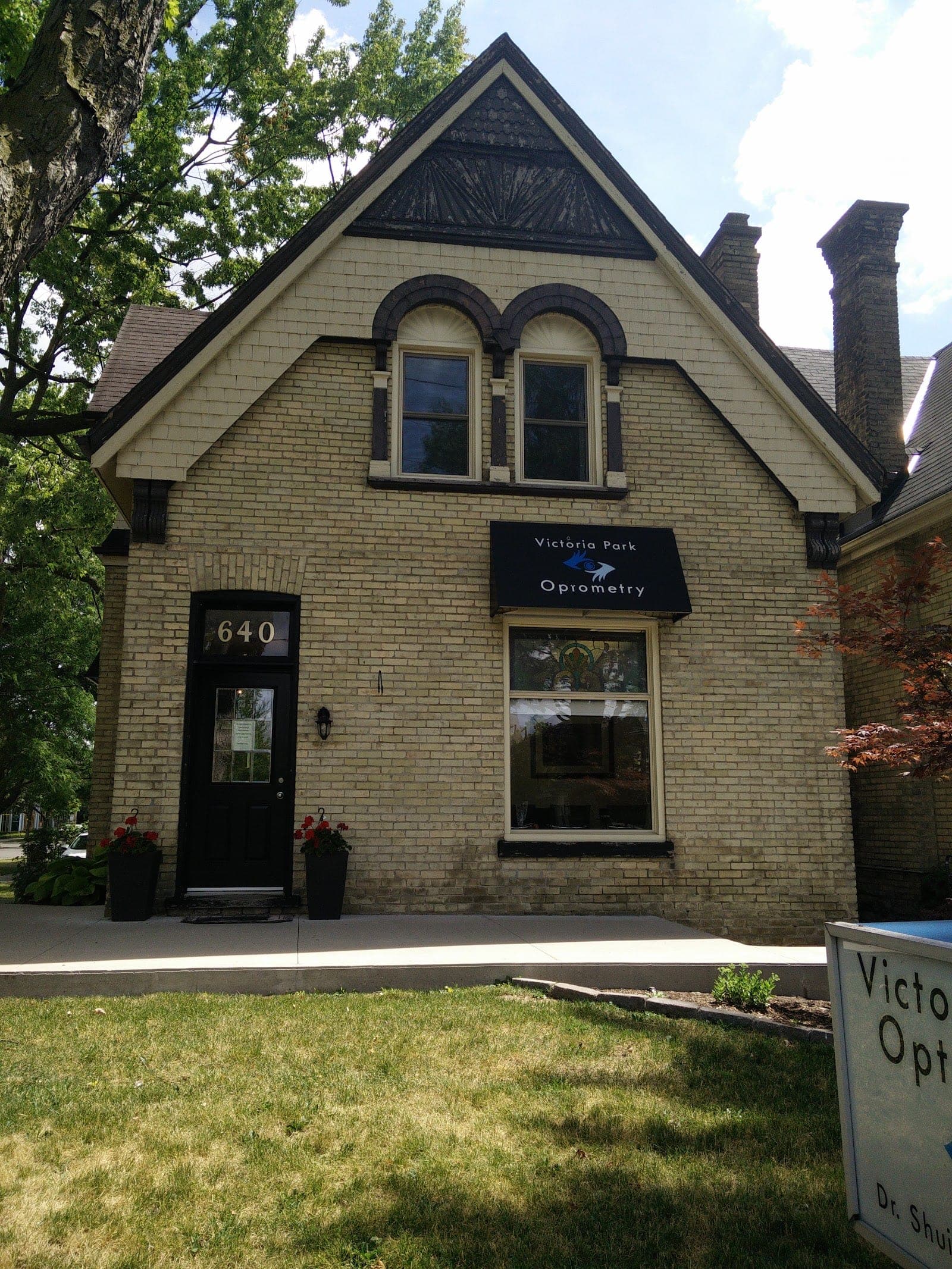 Victoria Park Optometry (photo: Victoria Park Optometry, via Google)