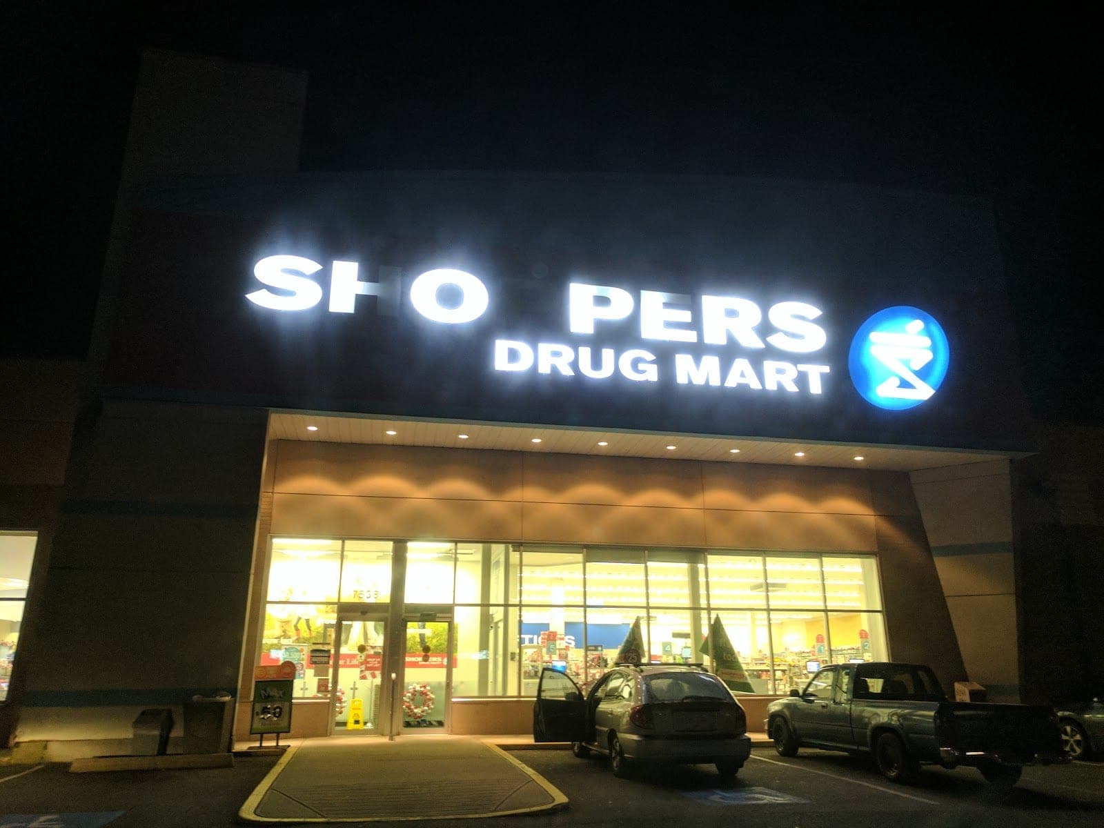 Shoppers Drug Mart (photo: RUI TEIXEIRA, via Google)