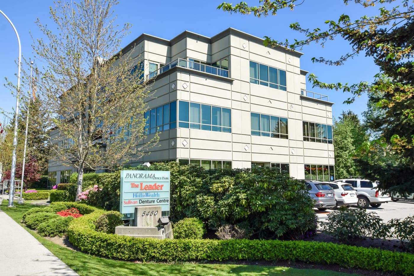 Sullivan Denture Centre : Tricia Thobaben RD (photo: Sean Phillips, via Google)