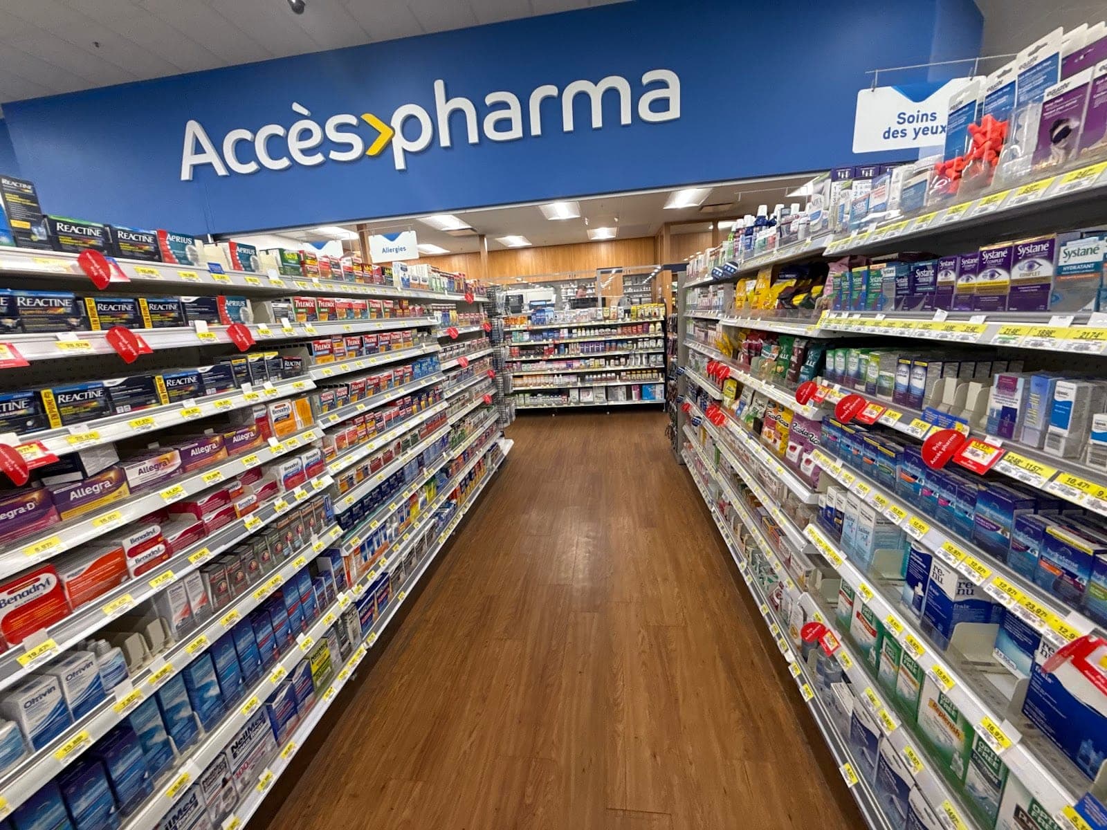 Walmart Pharmacy (photo: Farzad Hashemi, via Google)