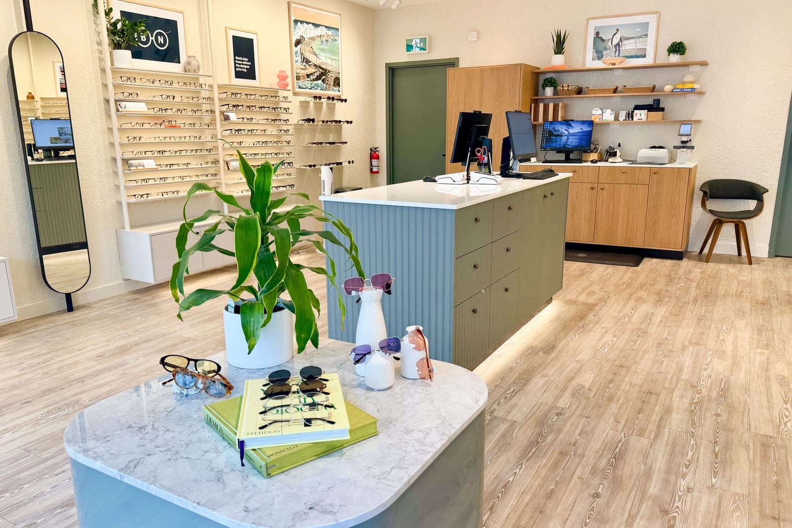 SeniorHome.ca - Bailey Nelson & Optometry - Oakville Lakeshore