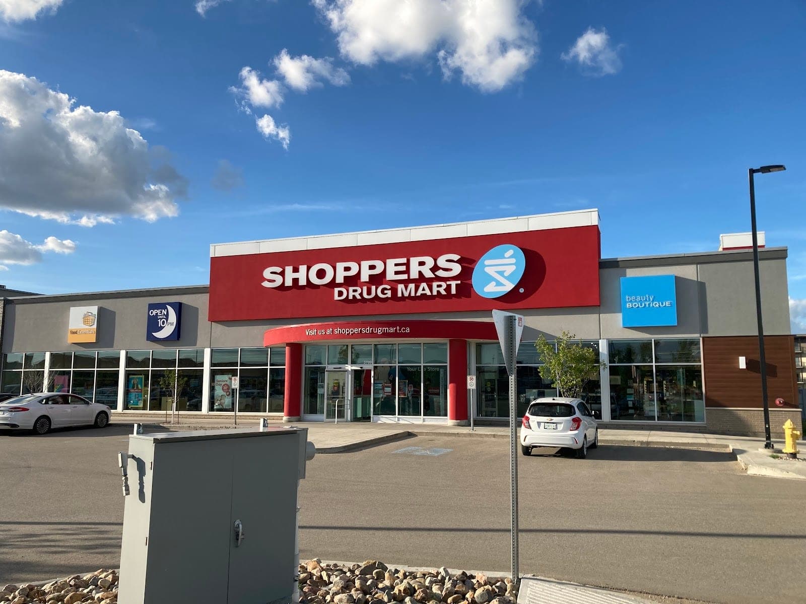 Shoppers Drug Mart (photo: Alif Khan, via Google)