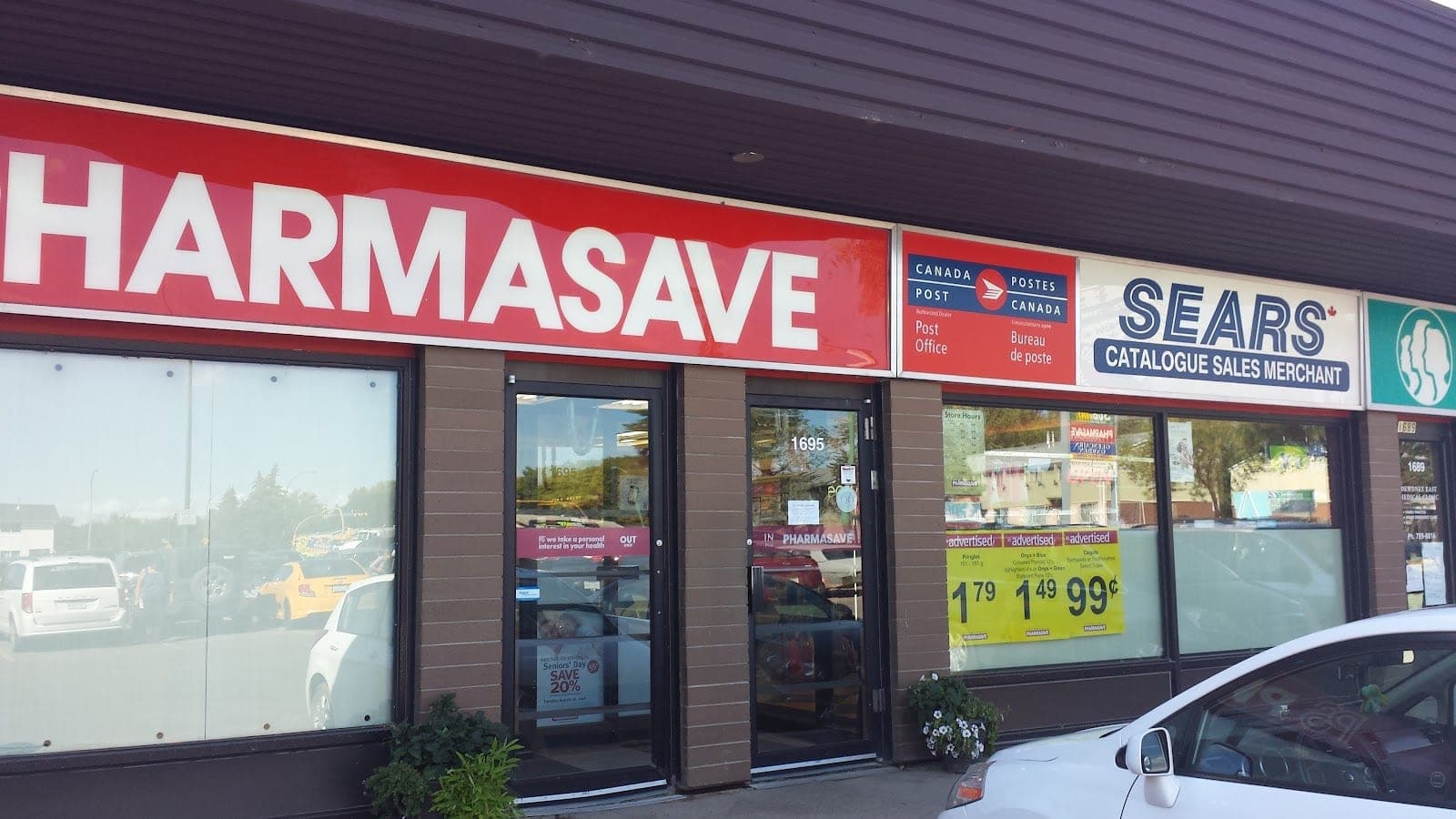 Pharmasave Regina (photo: Adrian Myer, via Google)