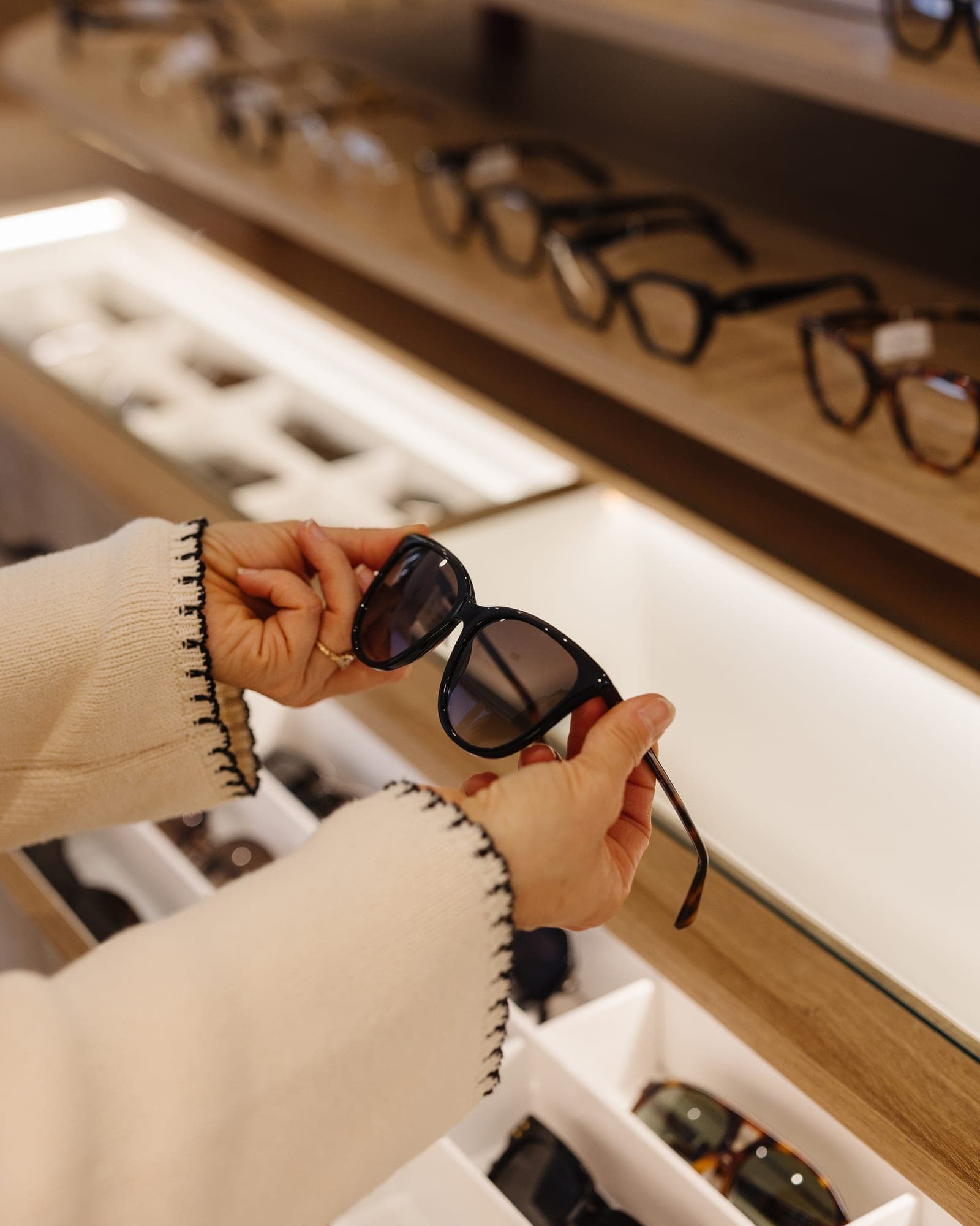 SeniorHome.ca - Le Lunetier Longueuil - Opticien et examen de la vue par un Optométriste