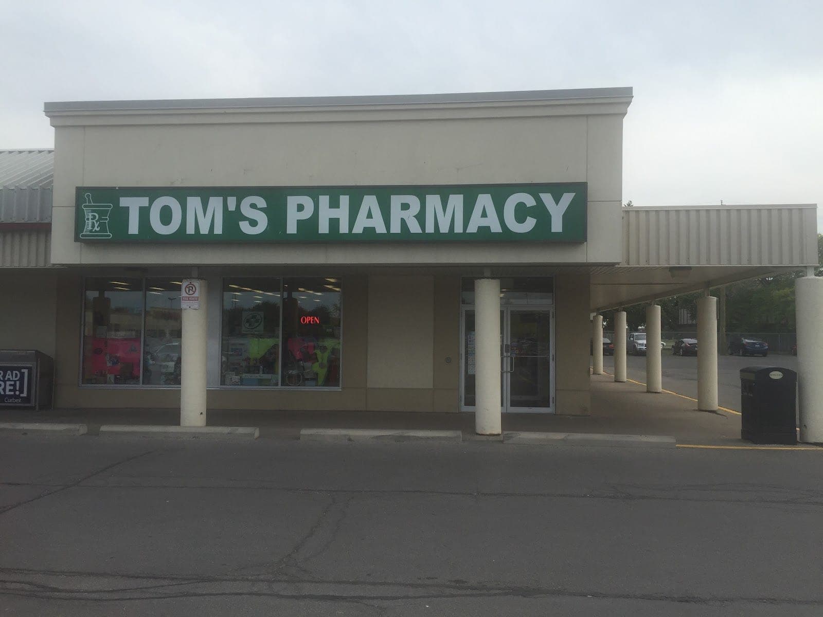 HealthMax Pharmacy (photo: Scott Buschlen, via Google)