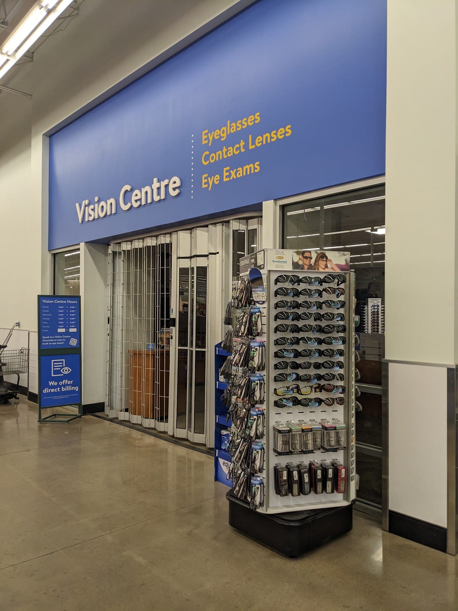 Walmart Vision Centre (photo: JC Le, via Google)