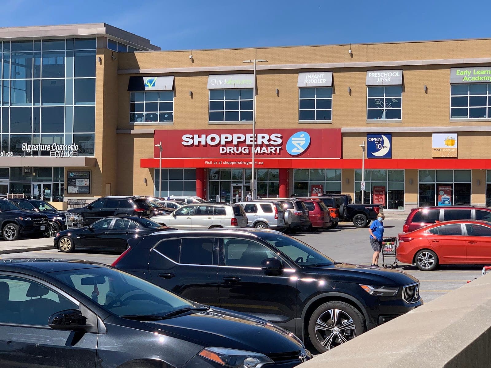 Shoppers Drug Mart (photo: Jason Xin, via Google)