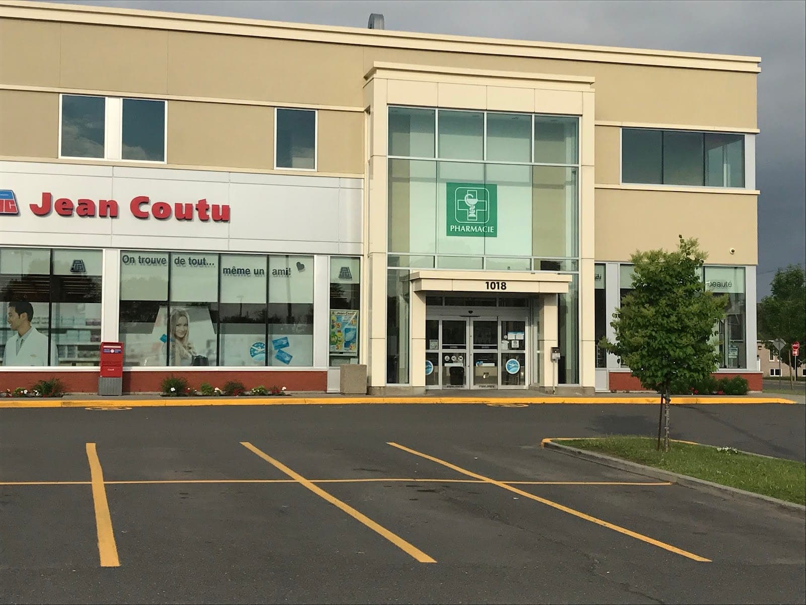 PJC Jean Coutu (photo: J-F Poirier, via Google)