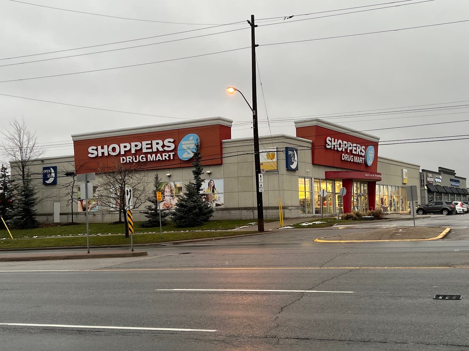 Shoppers Drug Mart (photo: Usama Sidat, via Google)