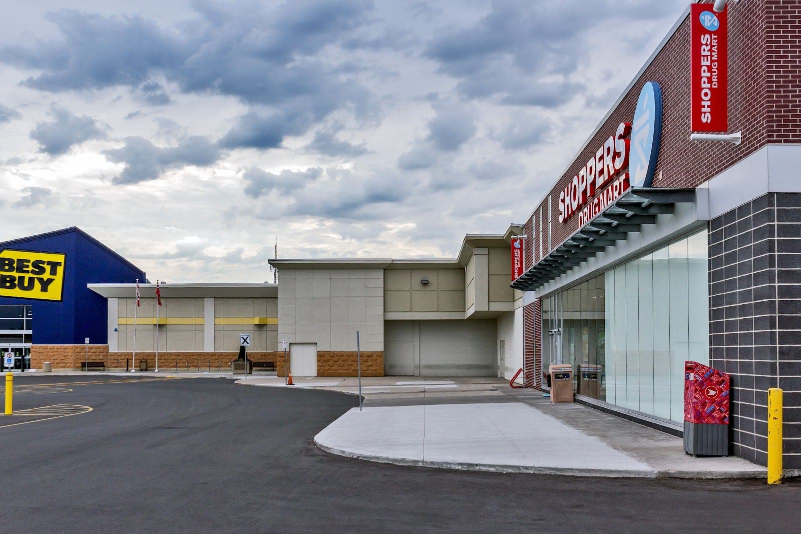 Shoppers Drug Mart (photo: Pagan, via Google)
