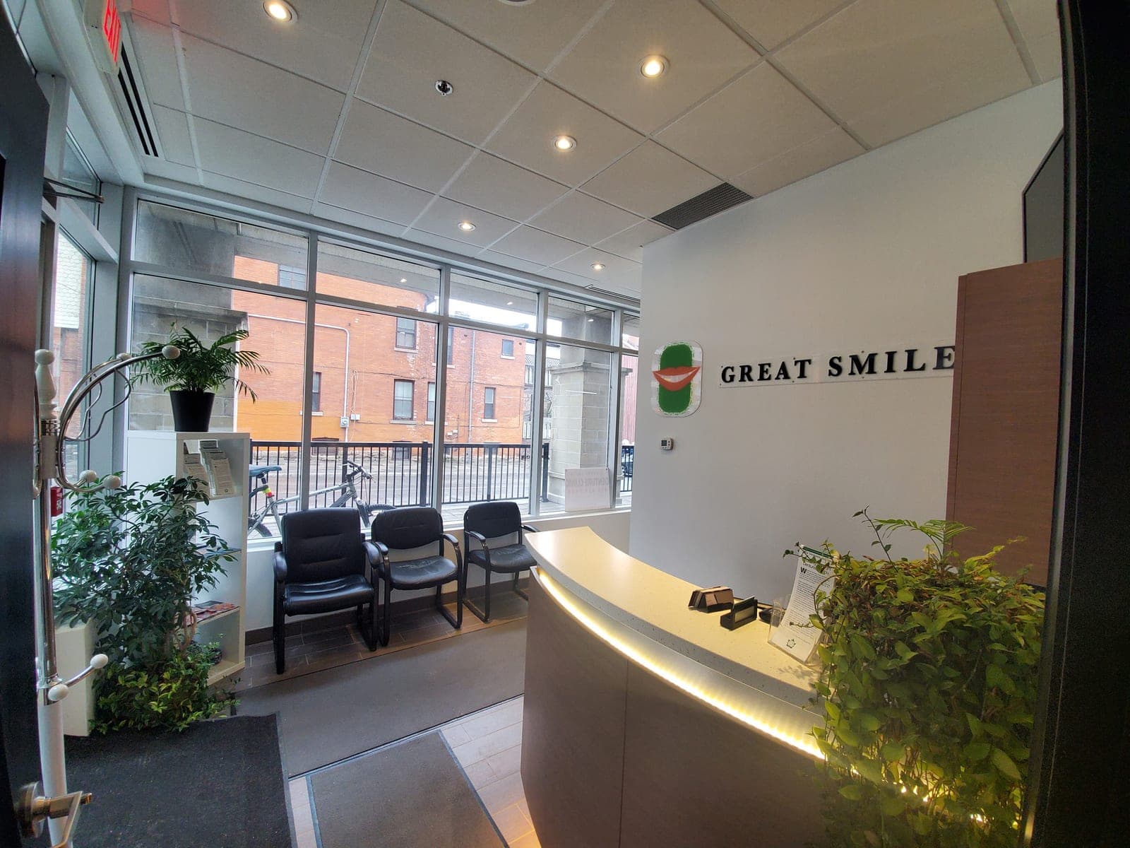 SeniorHome.ca - Great Smile Denture Clinic