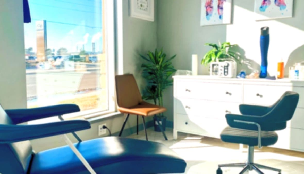 SeniorHome.ca - Foot Master Chiropody & Orthotics