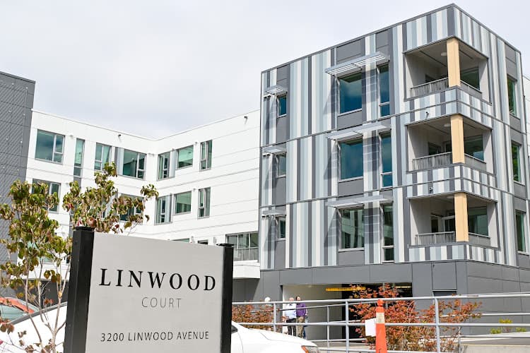 Linwood Court - Photo 1