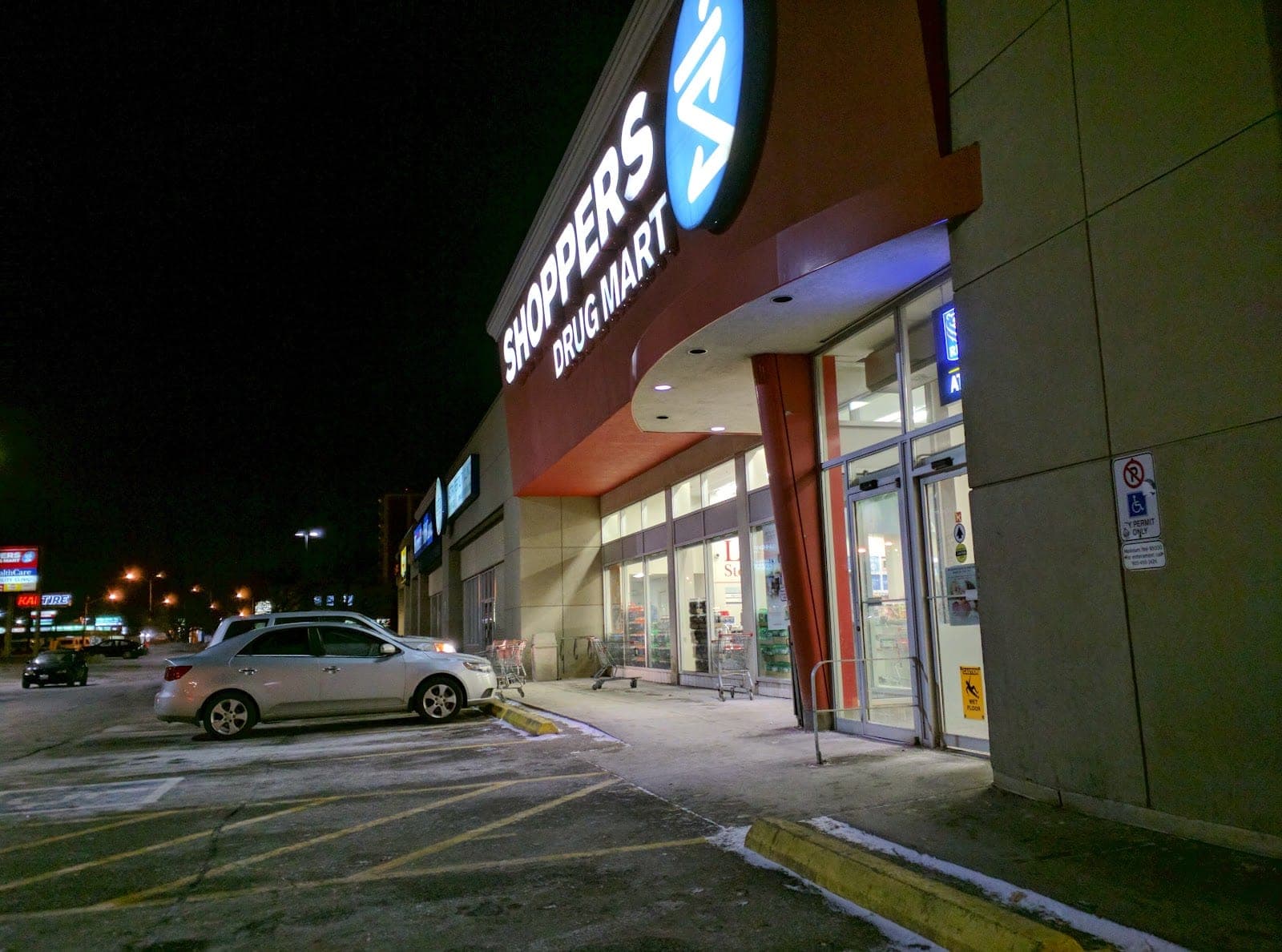 Shoppers Drug Mart (photo: Hernand Pollaruste, via Google)