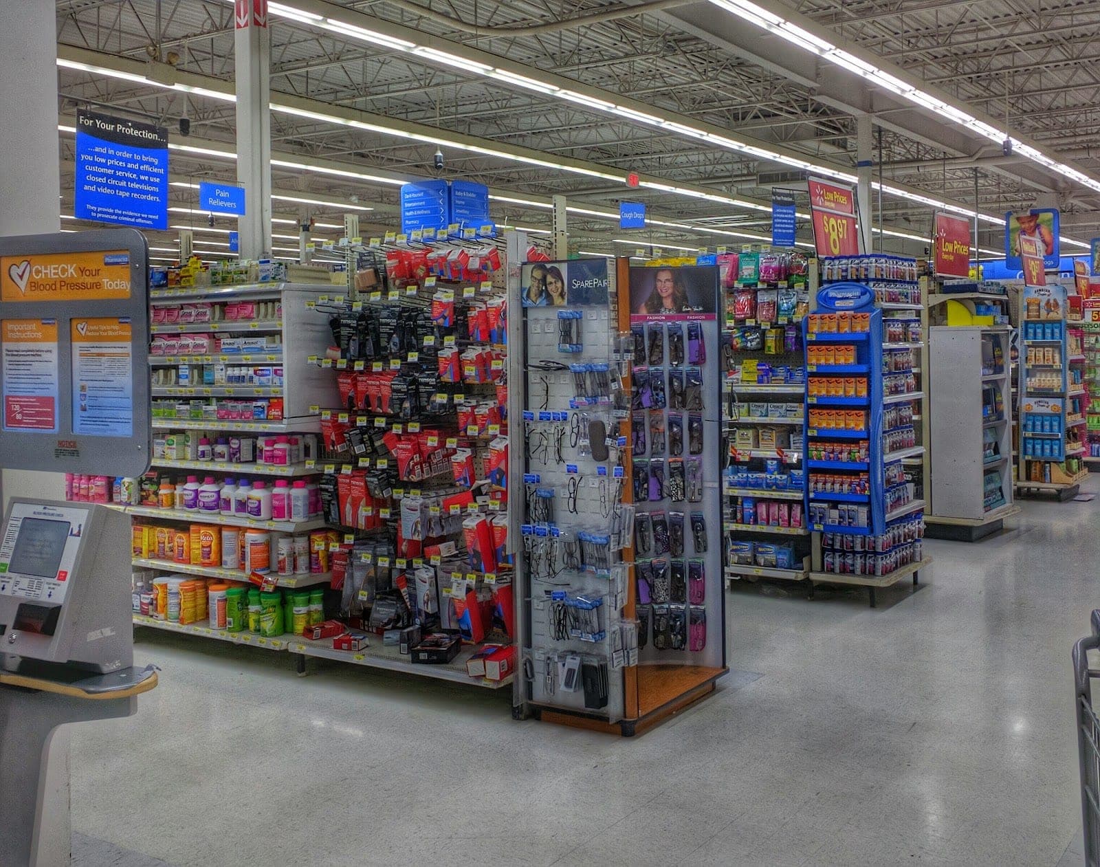 Walmart Pharmacy (photo: Hernand Pollaruste, via Google)