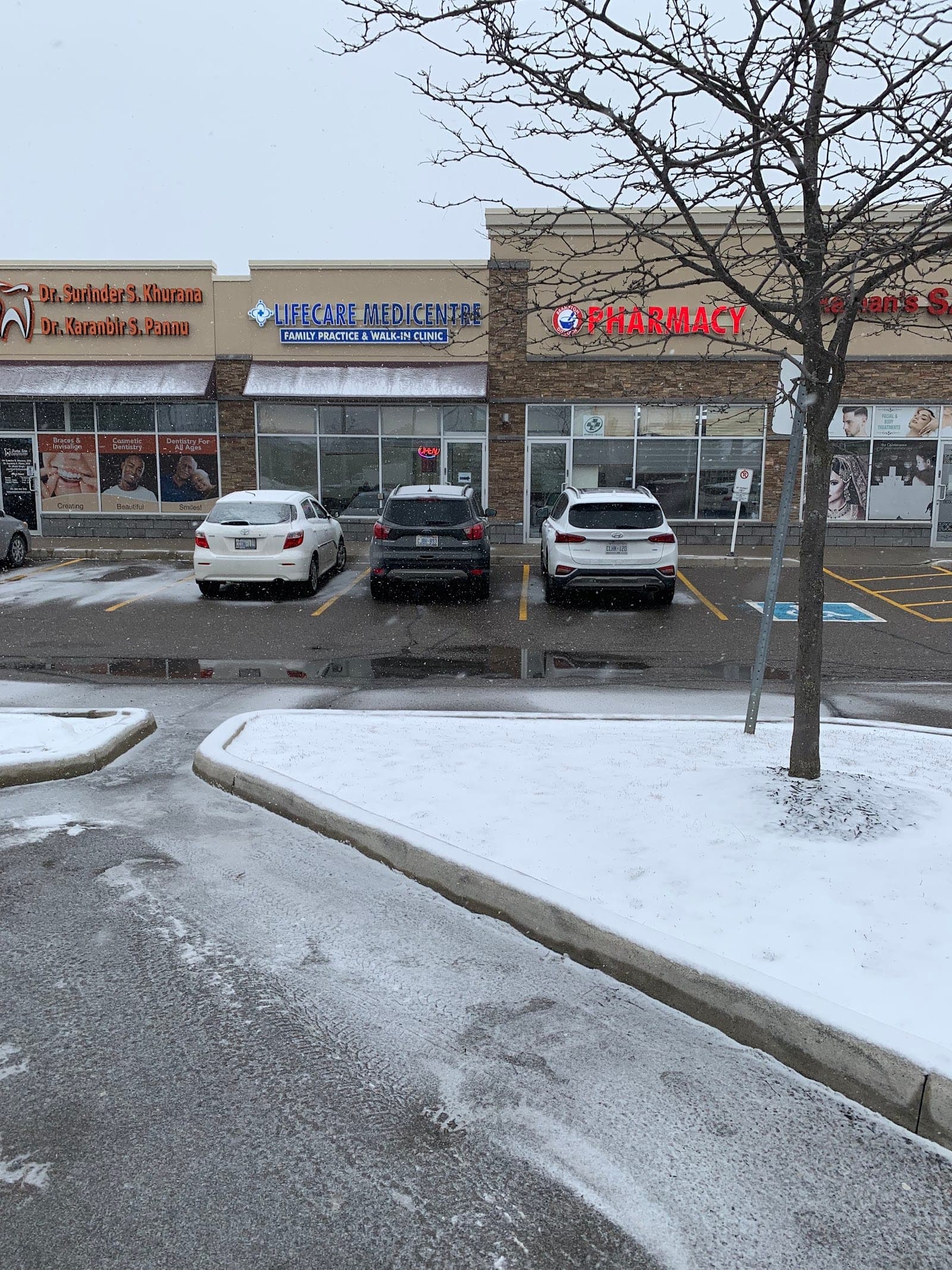Brampton Discount Pharmacy (photo: Travel and Drive Canada, via Google)