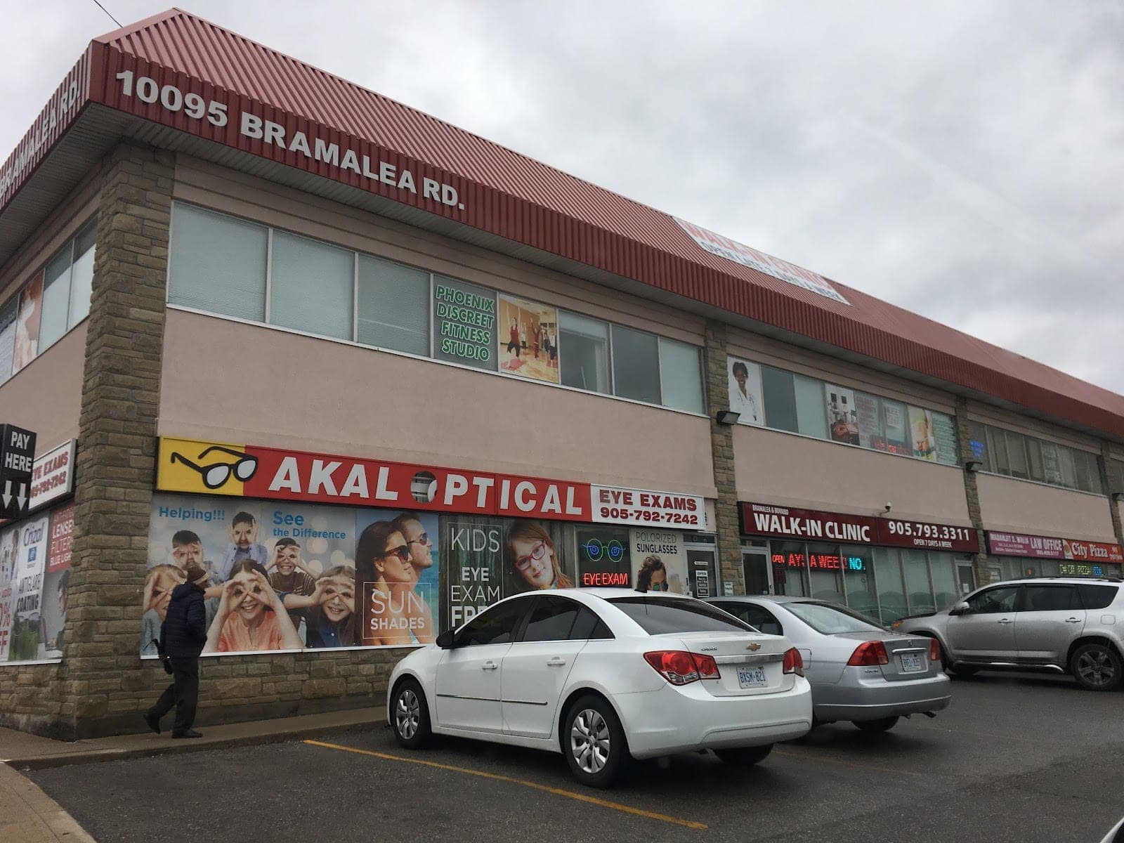 Brampton Hospital I.D.A. Pharmacy (photo: Sandeep Singh Goraya, via Google)