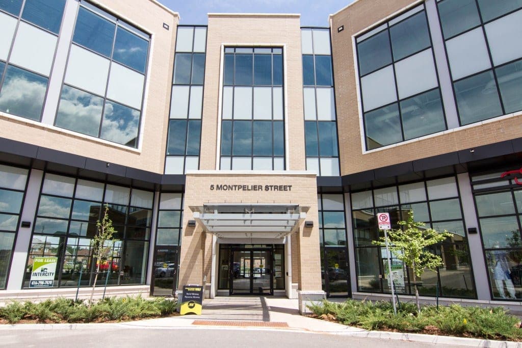 SeniorHome.ca - Dentures & Implant Solutions Riverview