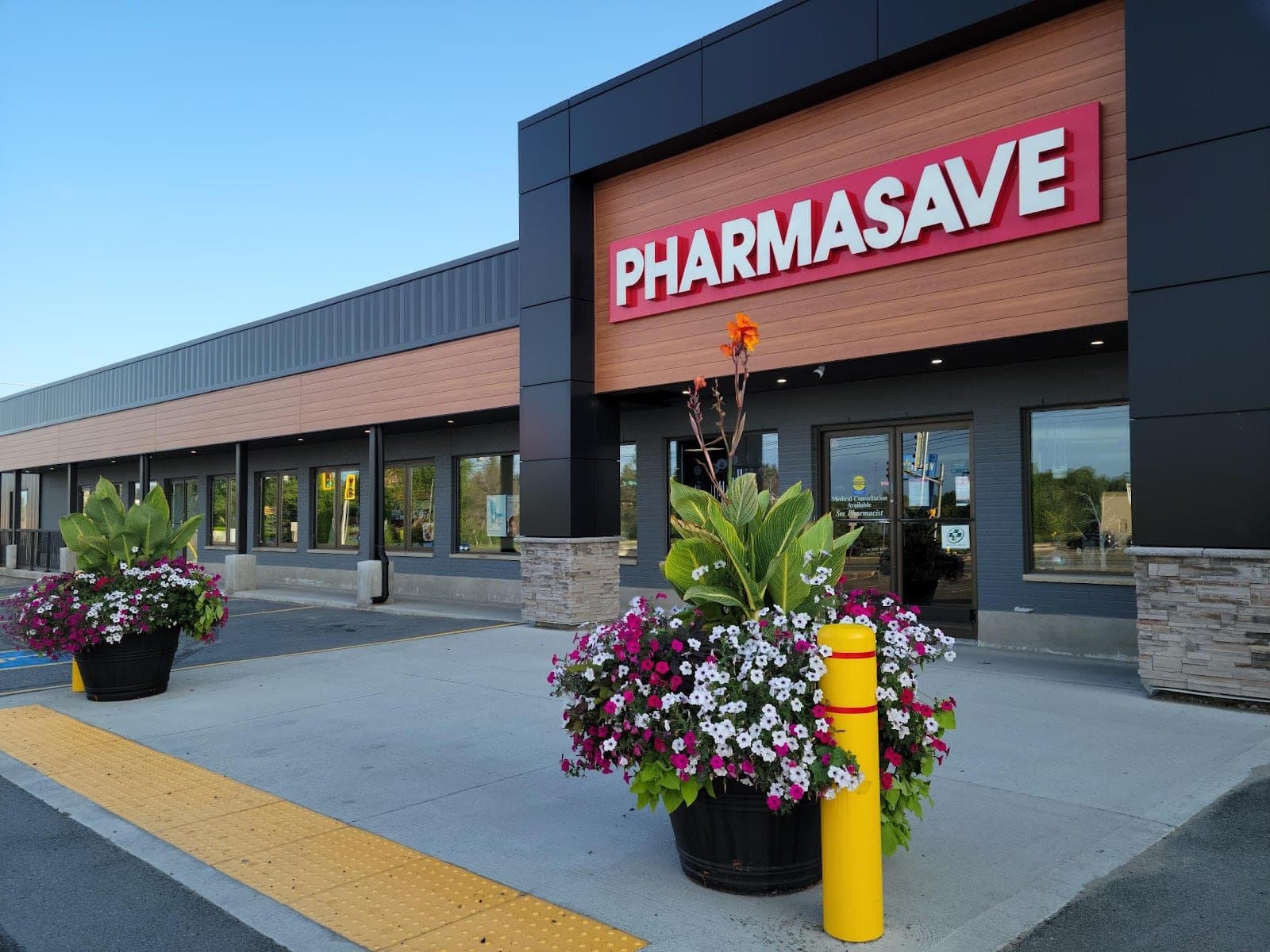 Pharmasave Pharmacie Health Care (photo: Pharmasave Pharmacie Health Care, via Google)