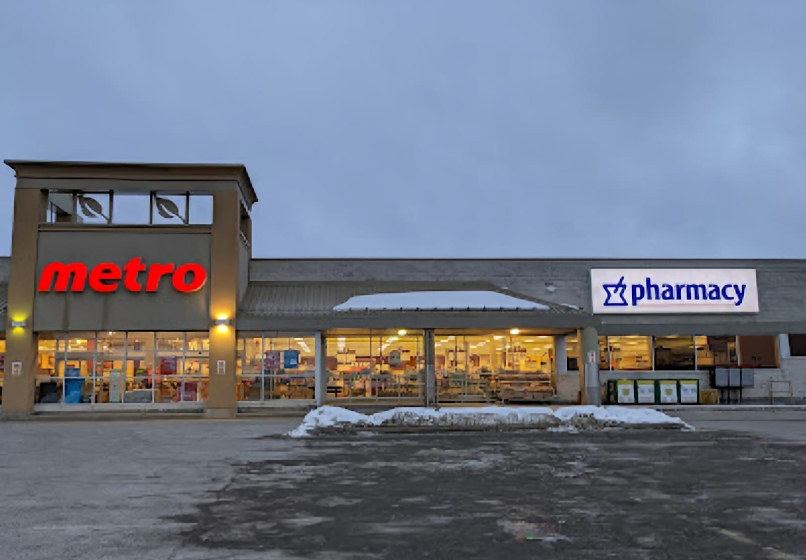 Metro Pharmacy (photo: Lazarus, via Google)