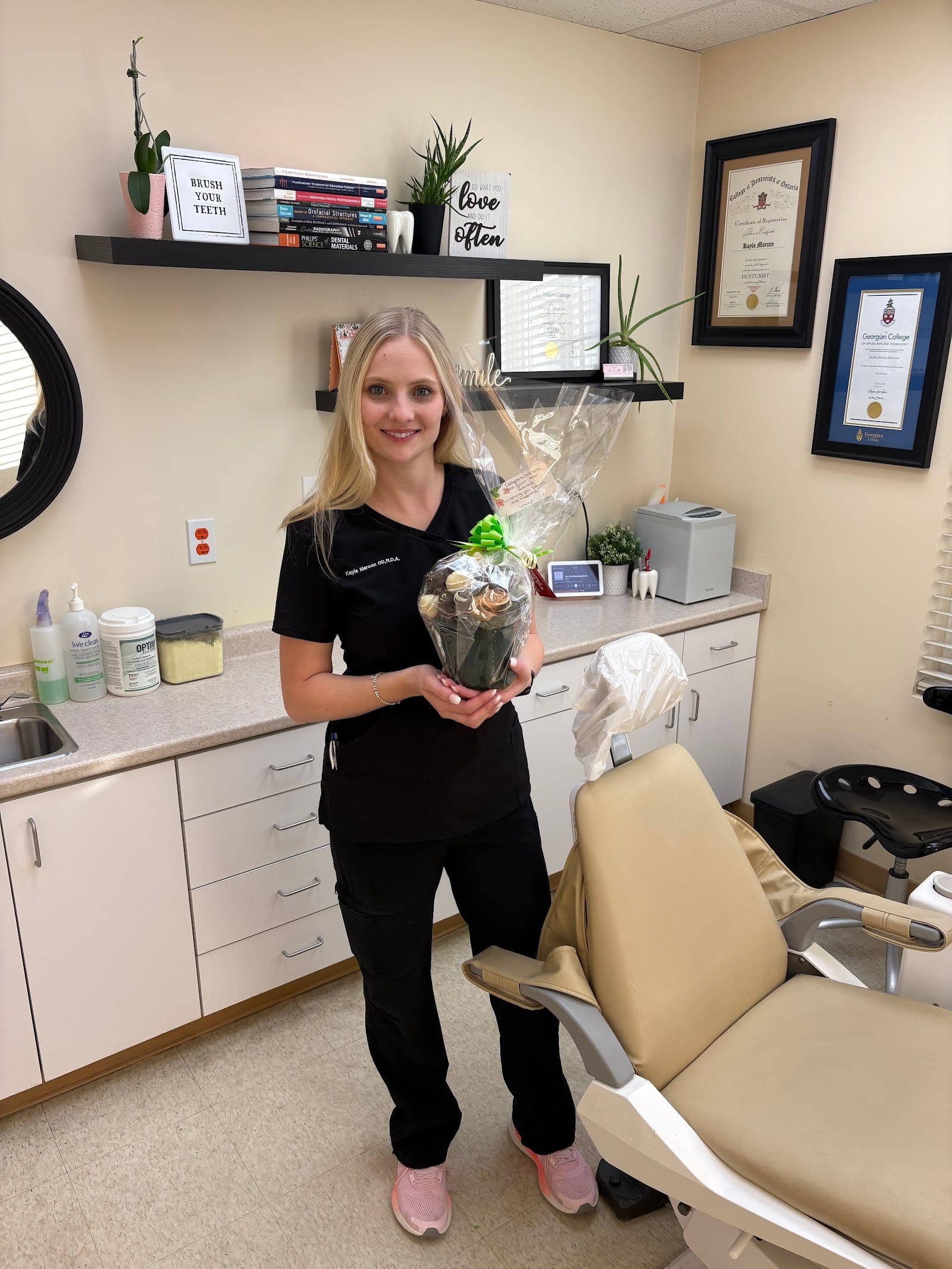 Canadian Denture Centre (photo: Canadian Denture Centre, via Google)