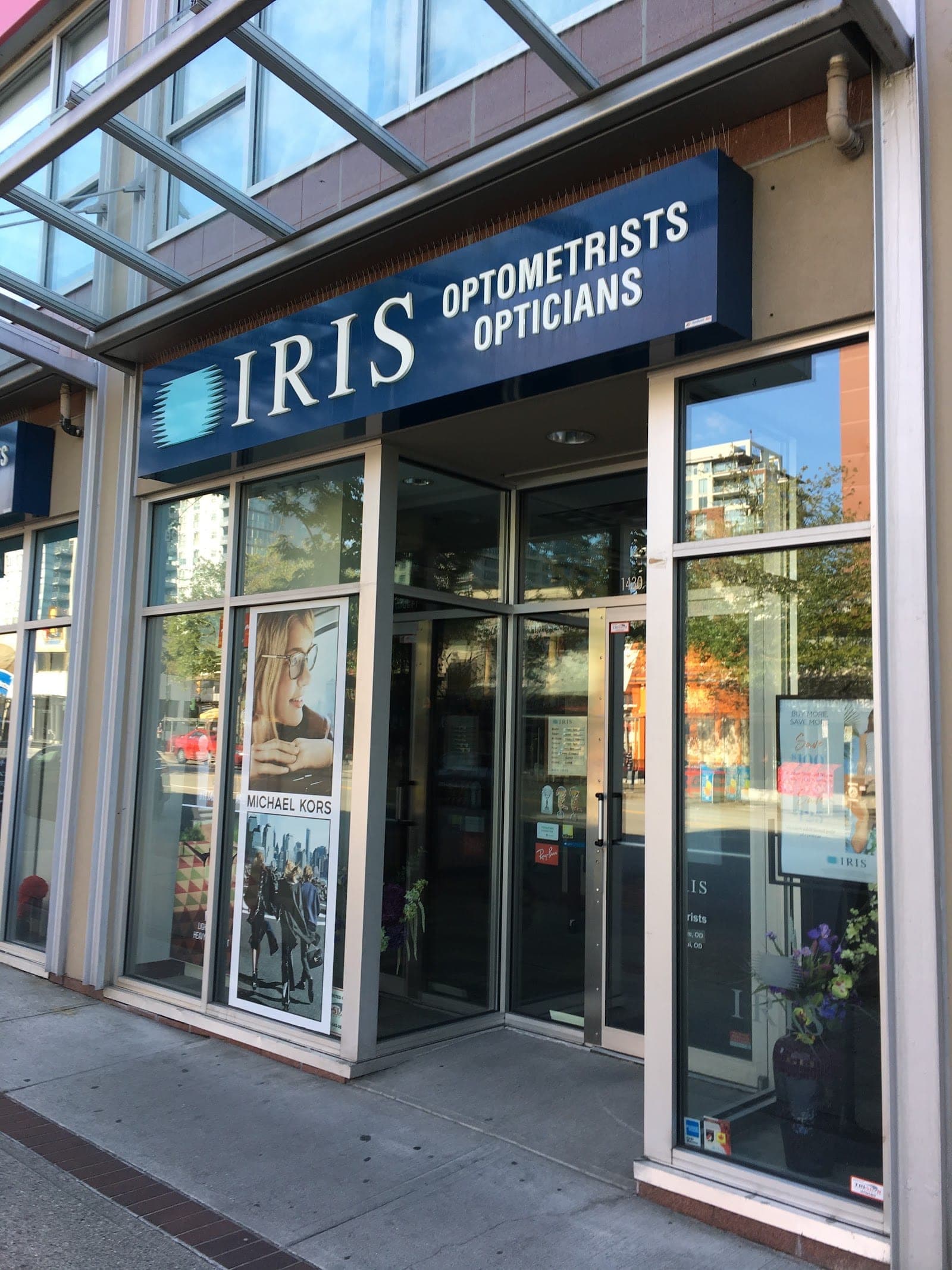 IRIS Optometrists and Opticians - North Vancouver (photo: Godwin C, via Google)