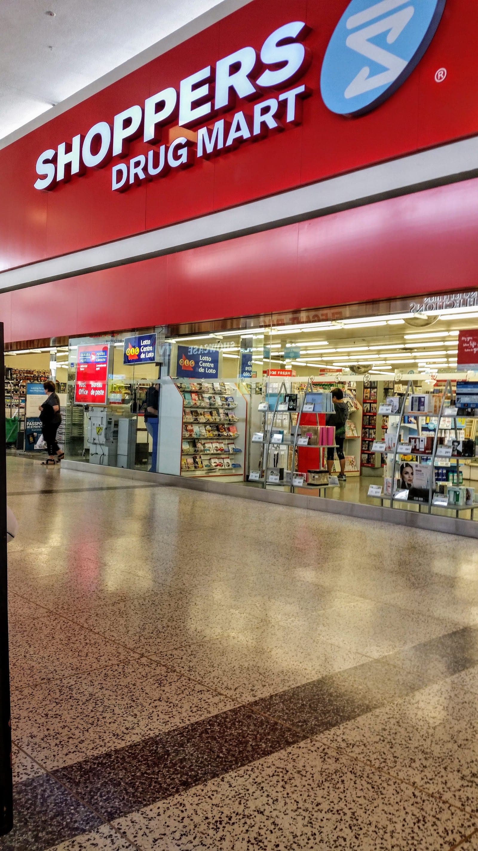 Shoppers Drug Mart (photo: Yakov.F, via Google)