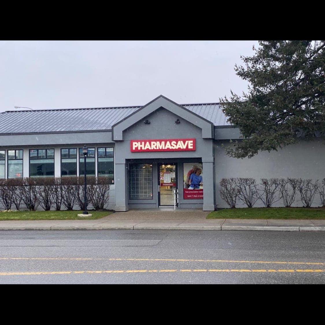Pharmasave Highway 97 & Ellis (photo: Pharmasave Highway 97 & Ellis, via Google)