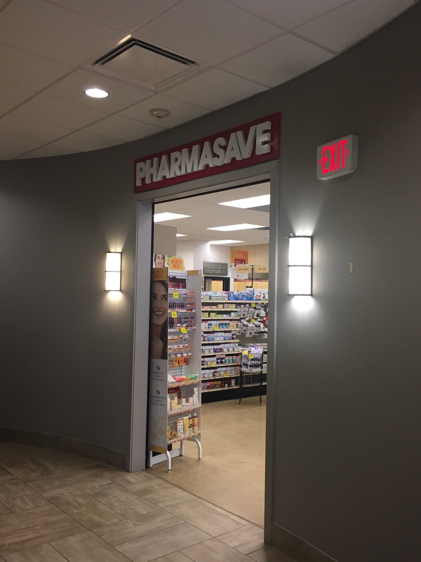 Pharmasave Lakeshore Road (photo: Ehab Ghanem, via Google)
