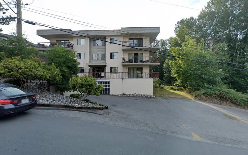 Mission Hills Apartments - Photo 1