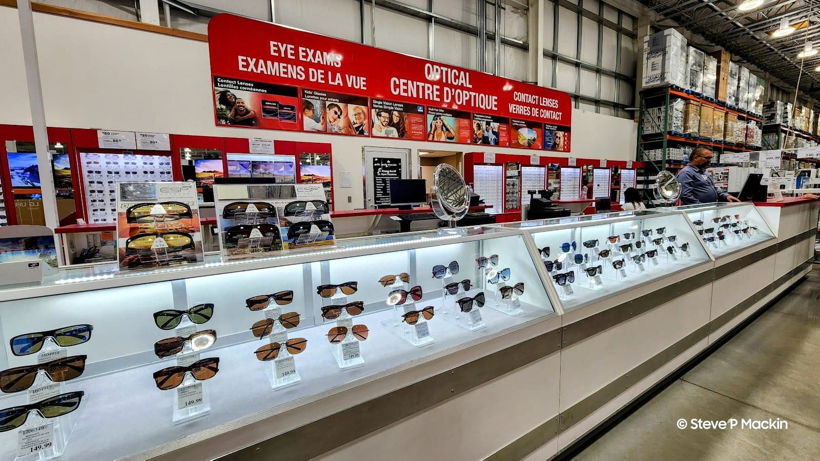 Costco Vision Centre (photo: Stephen Peter, via Google)