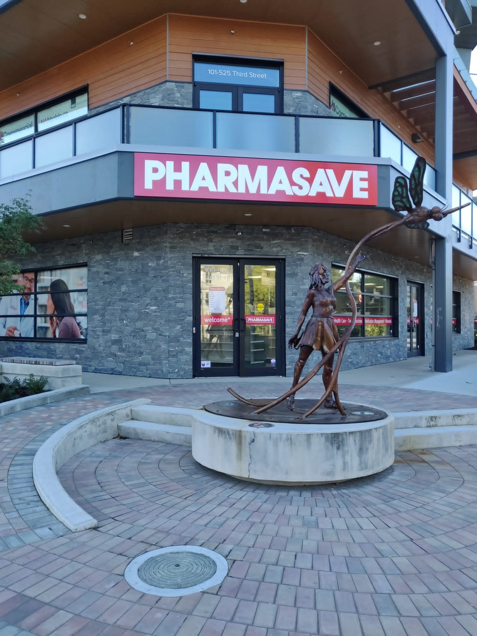 Pharmasave Third Street and Virtual Walk in Clinic (photo: Jaimish Patel, via Google)