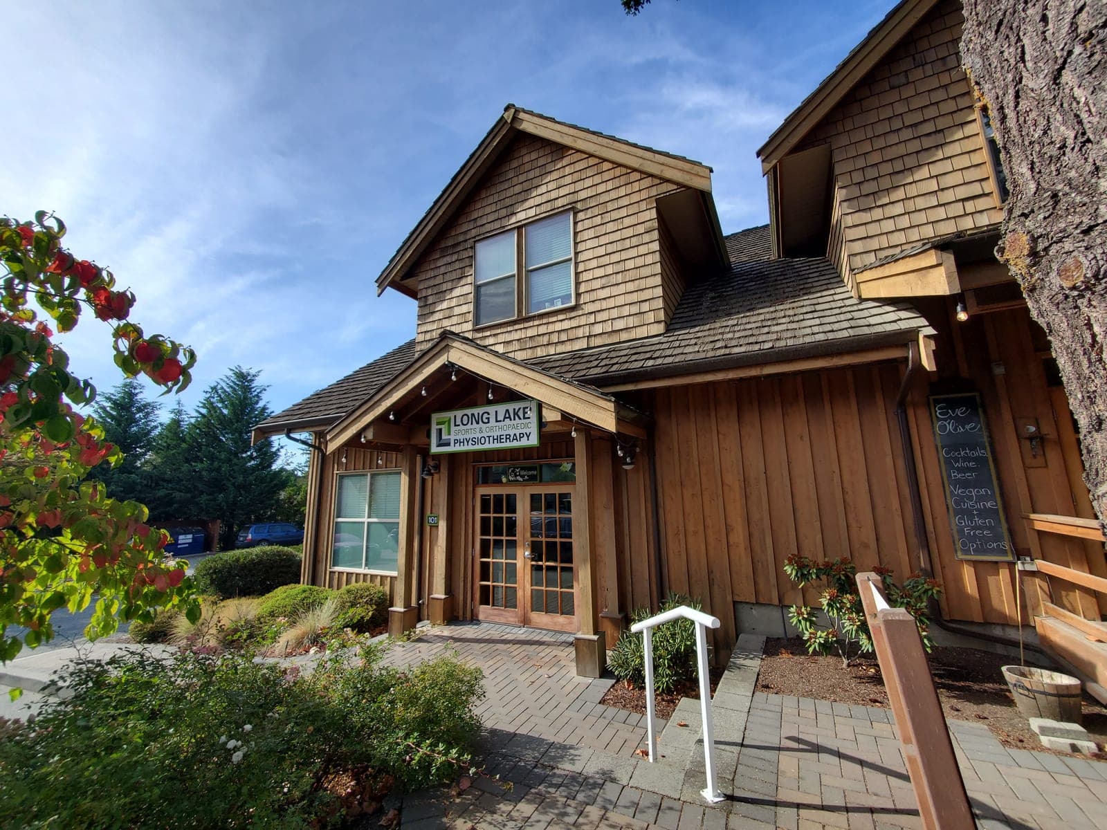 SeniorHome.ca - Long Lake Physiotherapy - Third Street