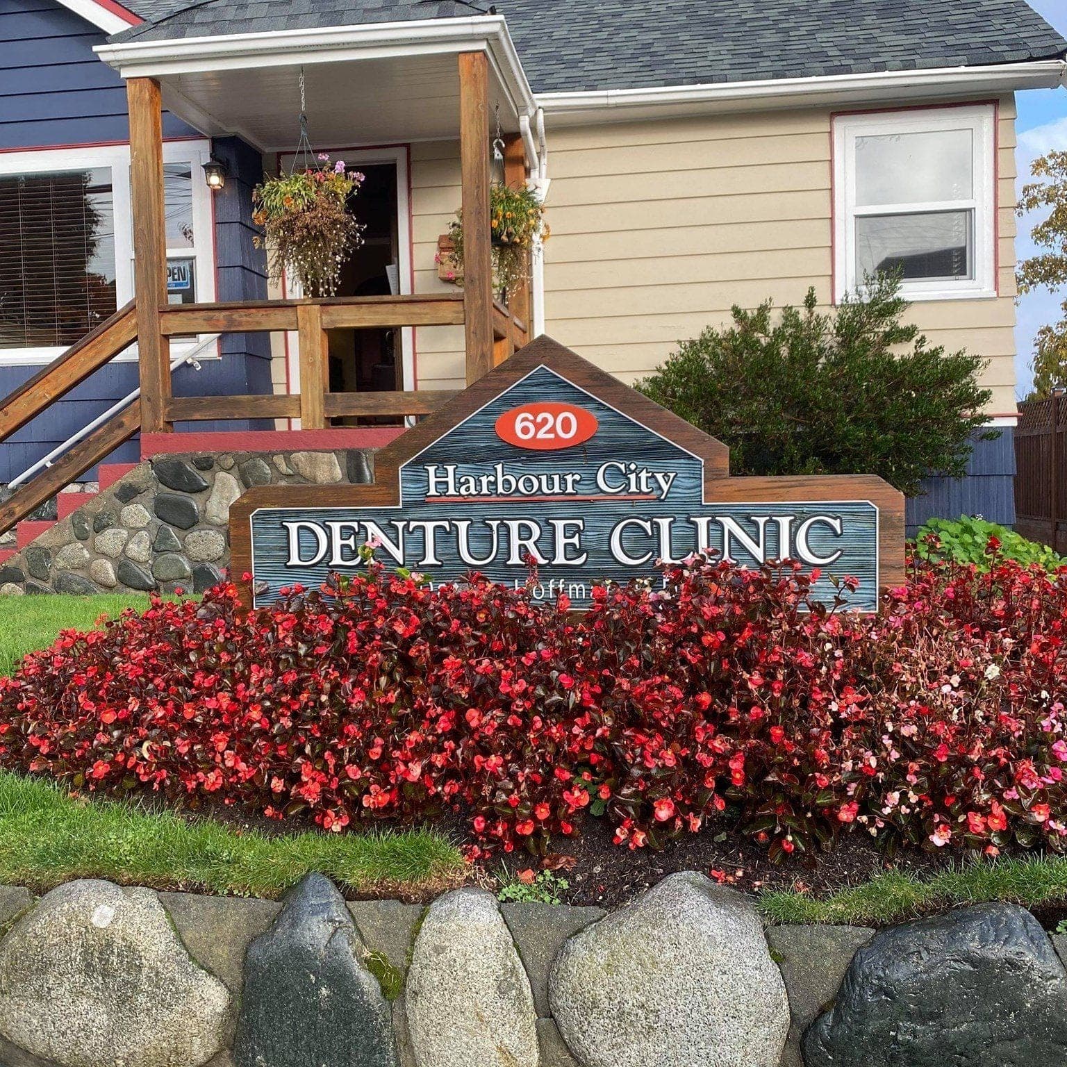 SeniorHome.ca - Harbour City Denture Clinic