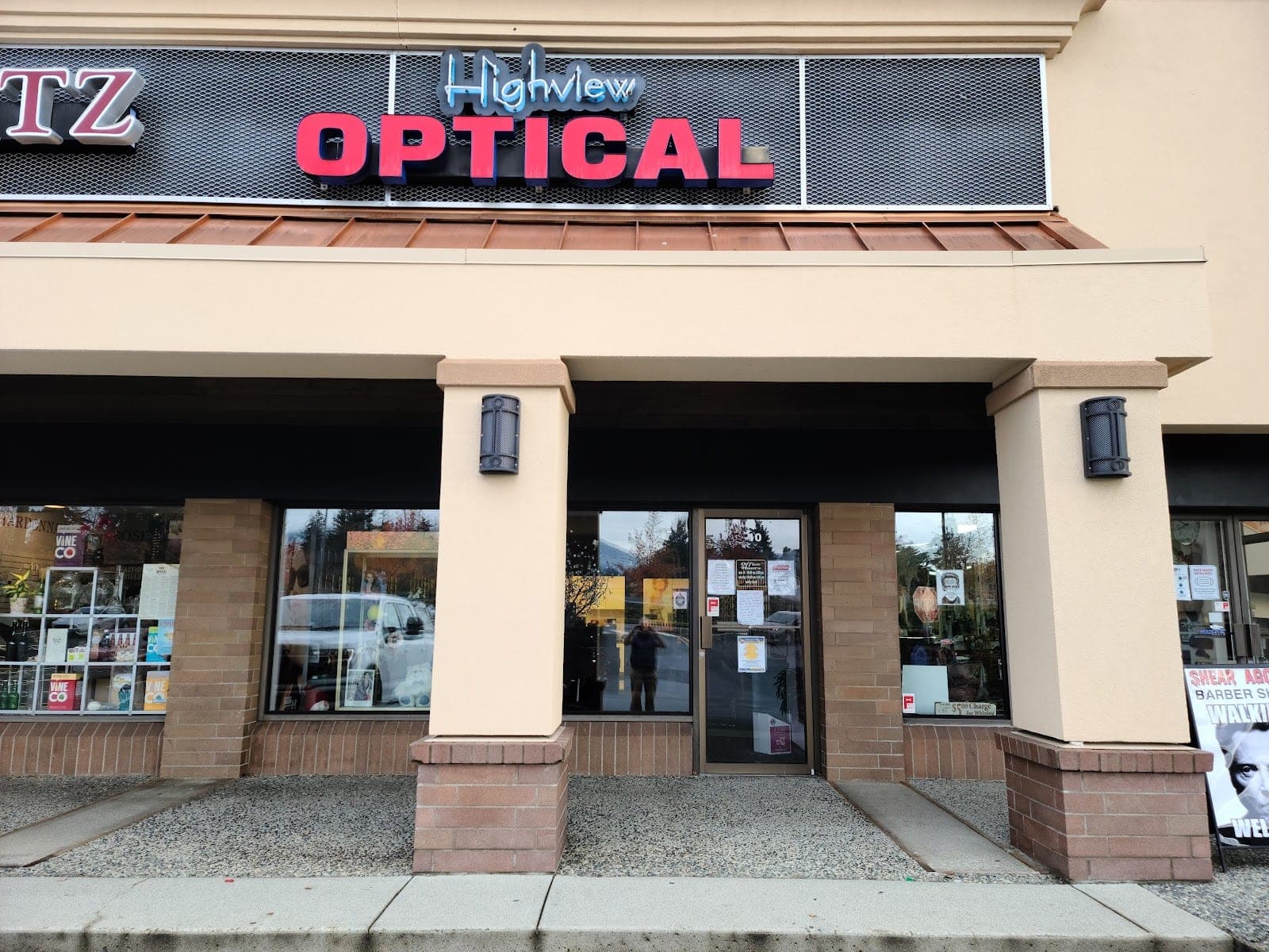 Highview Optical (photo: Allen Felker VITVca, via Google)