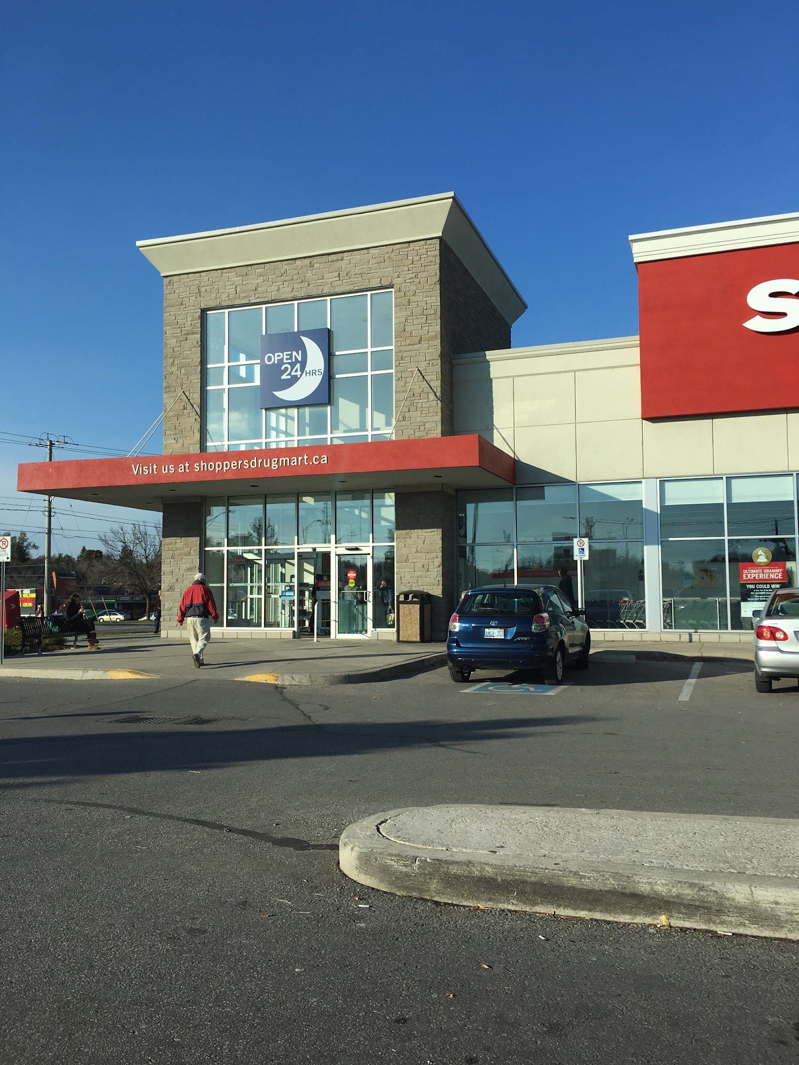 Shoppers Drug Mart (photo: Lalo Salamanca-Varga (Ραρι lαlσ Ѕαlαмαиçα), via Google)