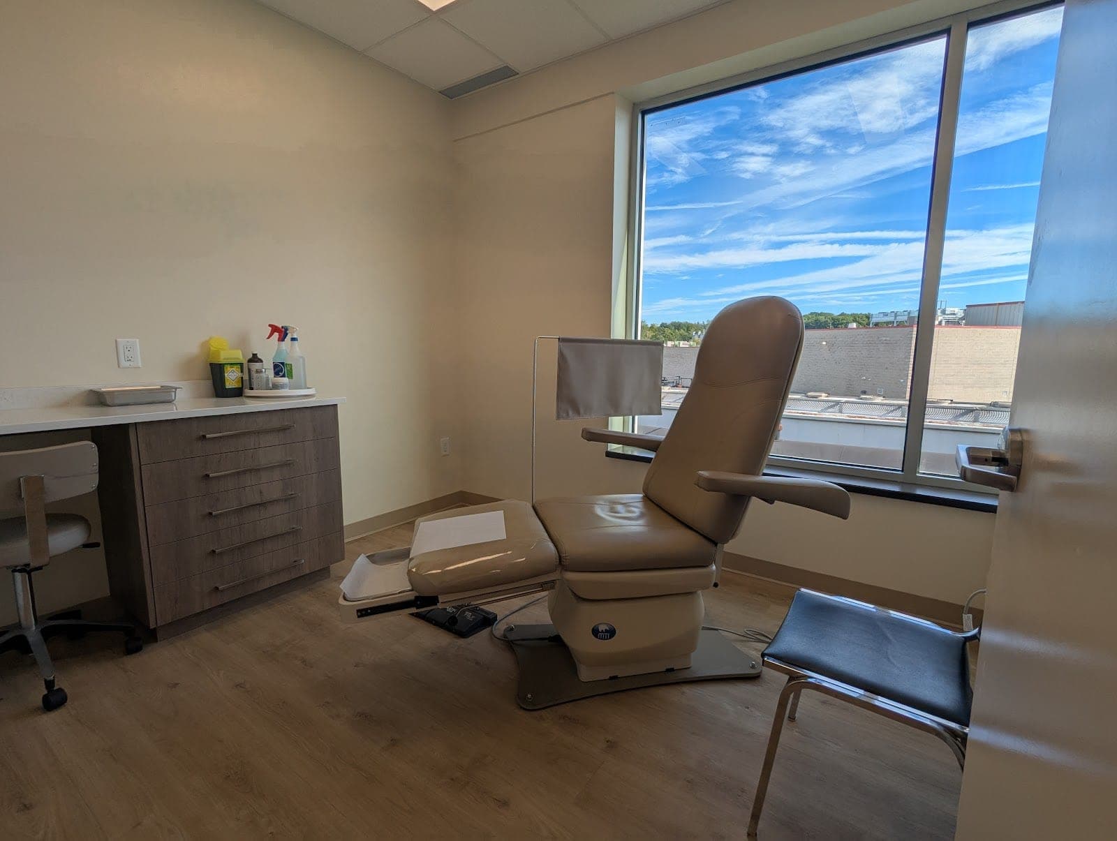 Jonathan Weinberg Chiropody (photo: Viera Svitek, via Google)