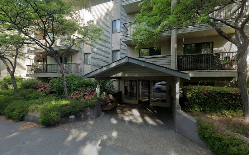 Colwood Lodge - Photo 1