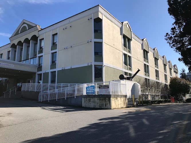 Richmond Lions Manor - Bridgeport - Photo 1