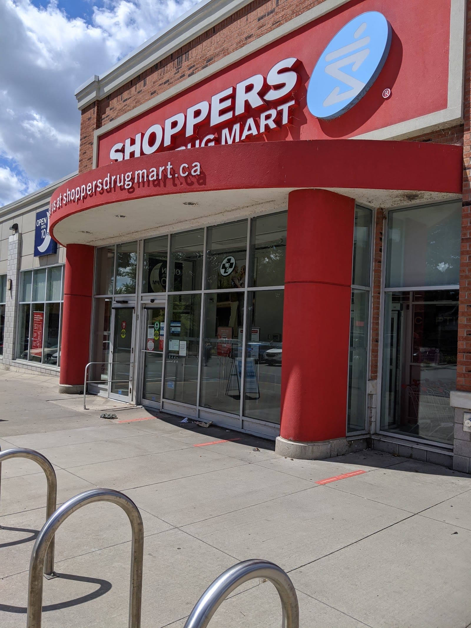 Shoppers Drug Mart (photo: M Walker, via Google)