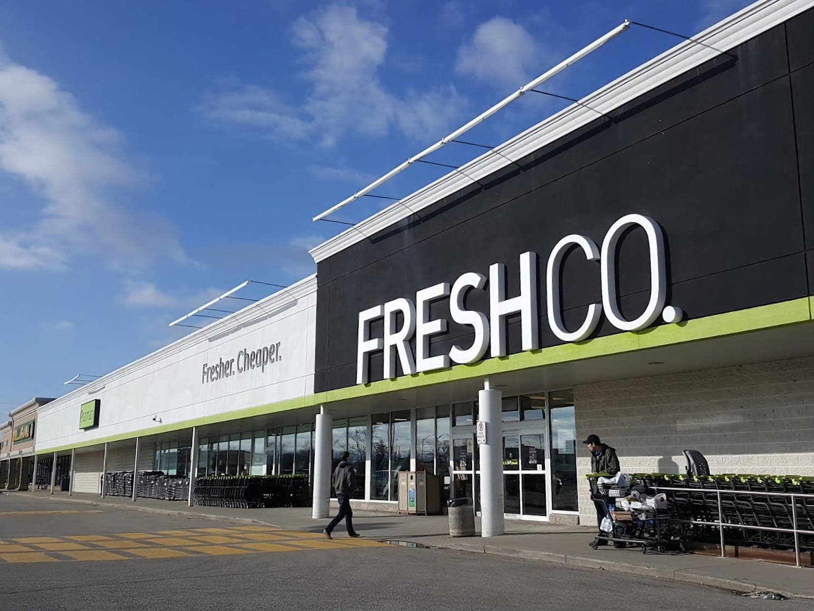 FreshCo Pharmacy Cambridge (photo: Lazarus, via Google)