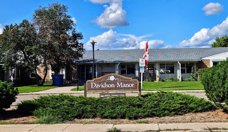 Davidson Manor Lounge - Photo 1