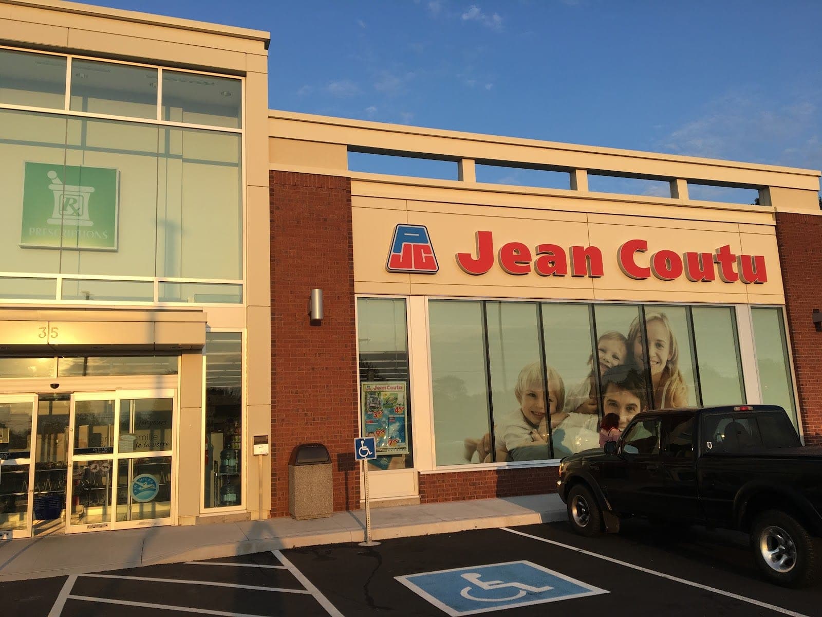 PJC Jean Coutu Health (photo: Thekillerseadog Gamer walton, via Google)