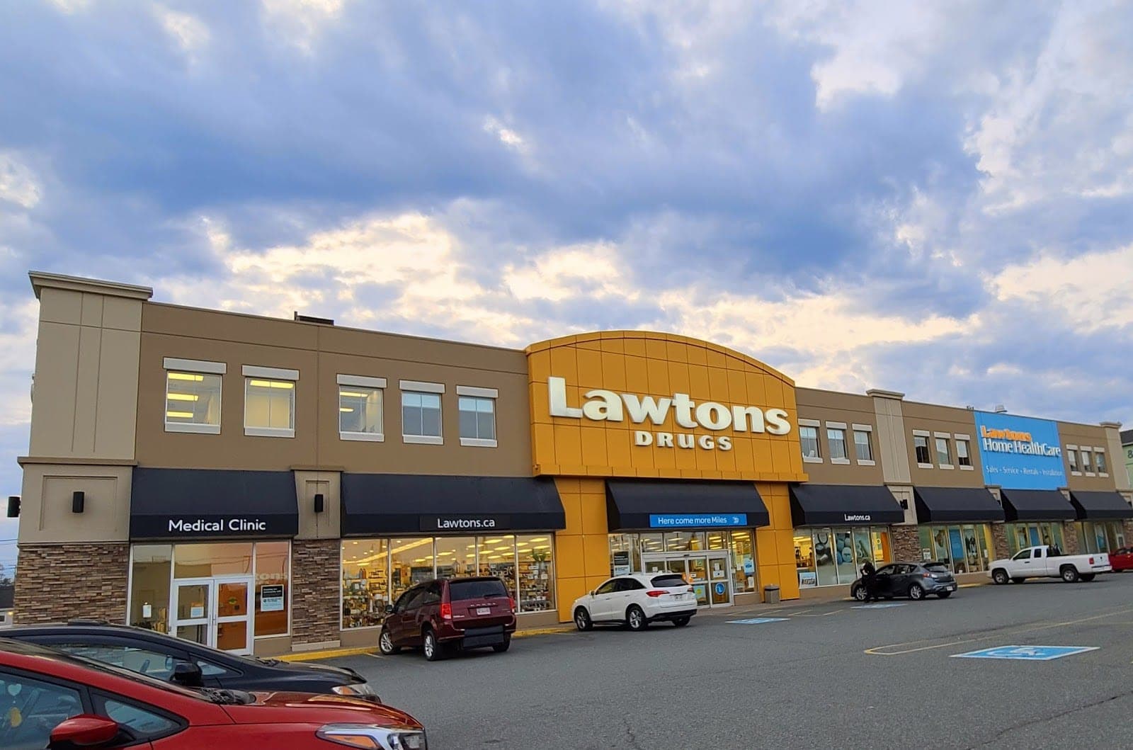 Lawtons Drugs Catherwood (photo: Stephen Peter, via Google)