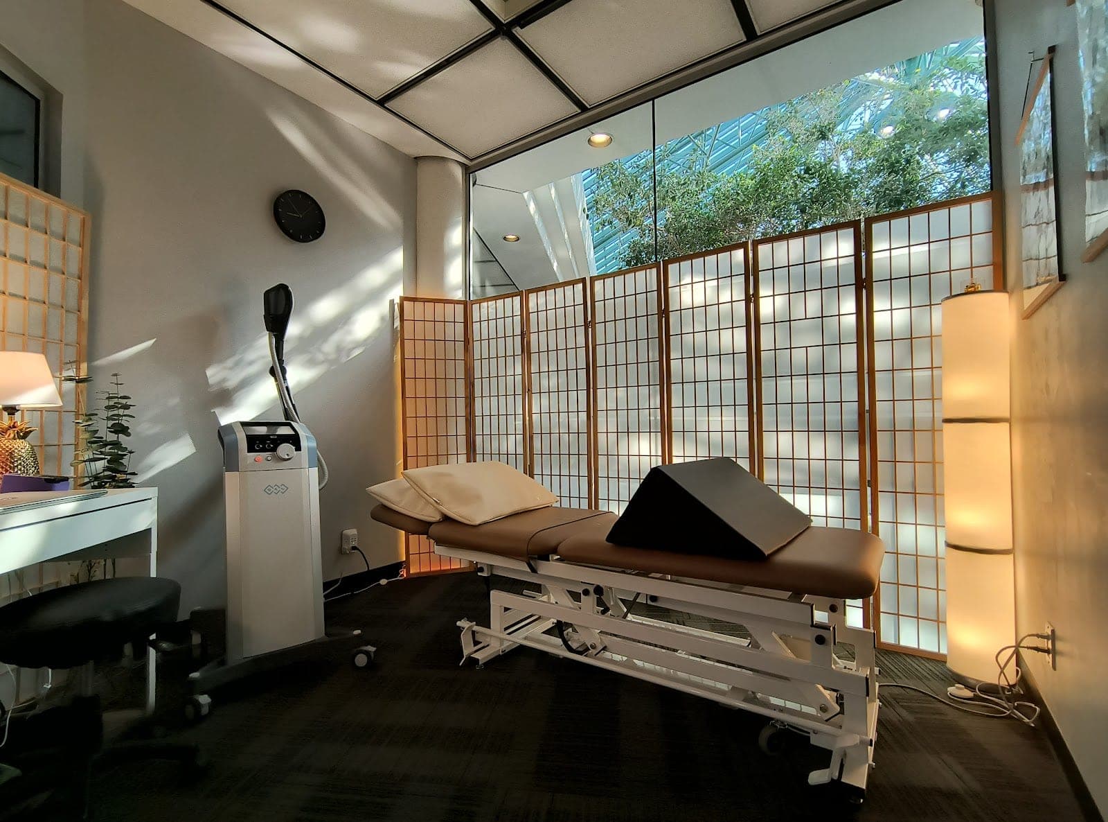 EastWest Physiotherapy Burnaby (photo: EastWest Physiotherapy Burnaby, via Google)