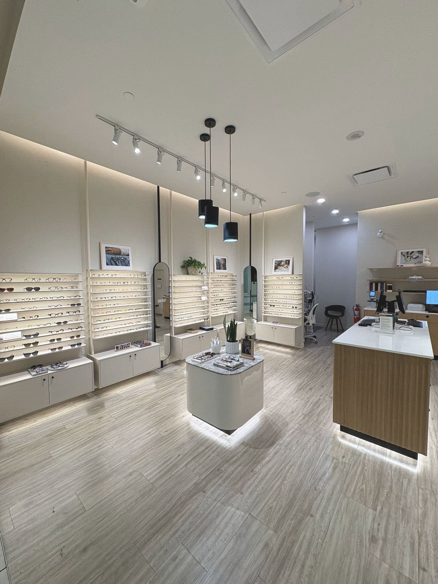 SeniorHome.ca - Bailey Nelson & Optometry - Metropolis at Metrotown